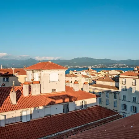 Toit Terrasse Centre Historique * Ajaccio (Corsica)